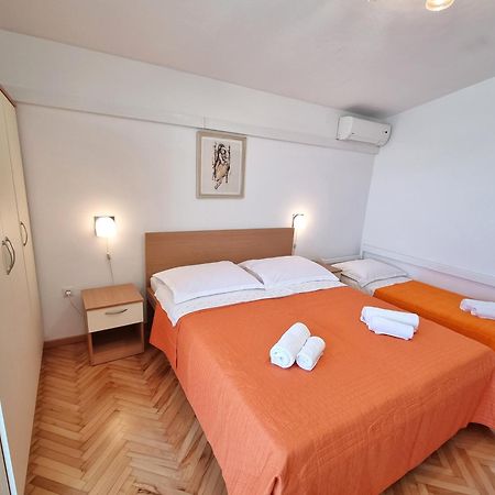 Apartmani Dalija Tučepi Екстериор снимка