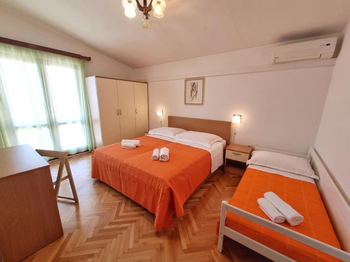 Apartmani Dalija Tučepi Екстериор снимка