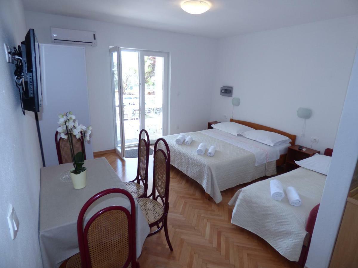 Apartmani Dalija Tučepi Екстериор снимка