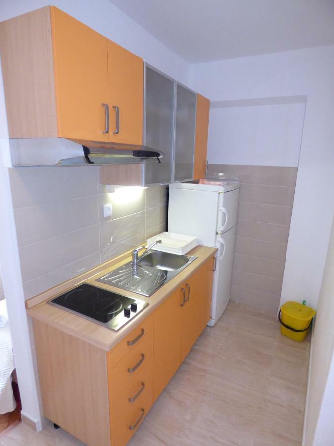 Apartmani Dalija Tučepi Екстериор снимка