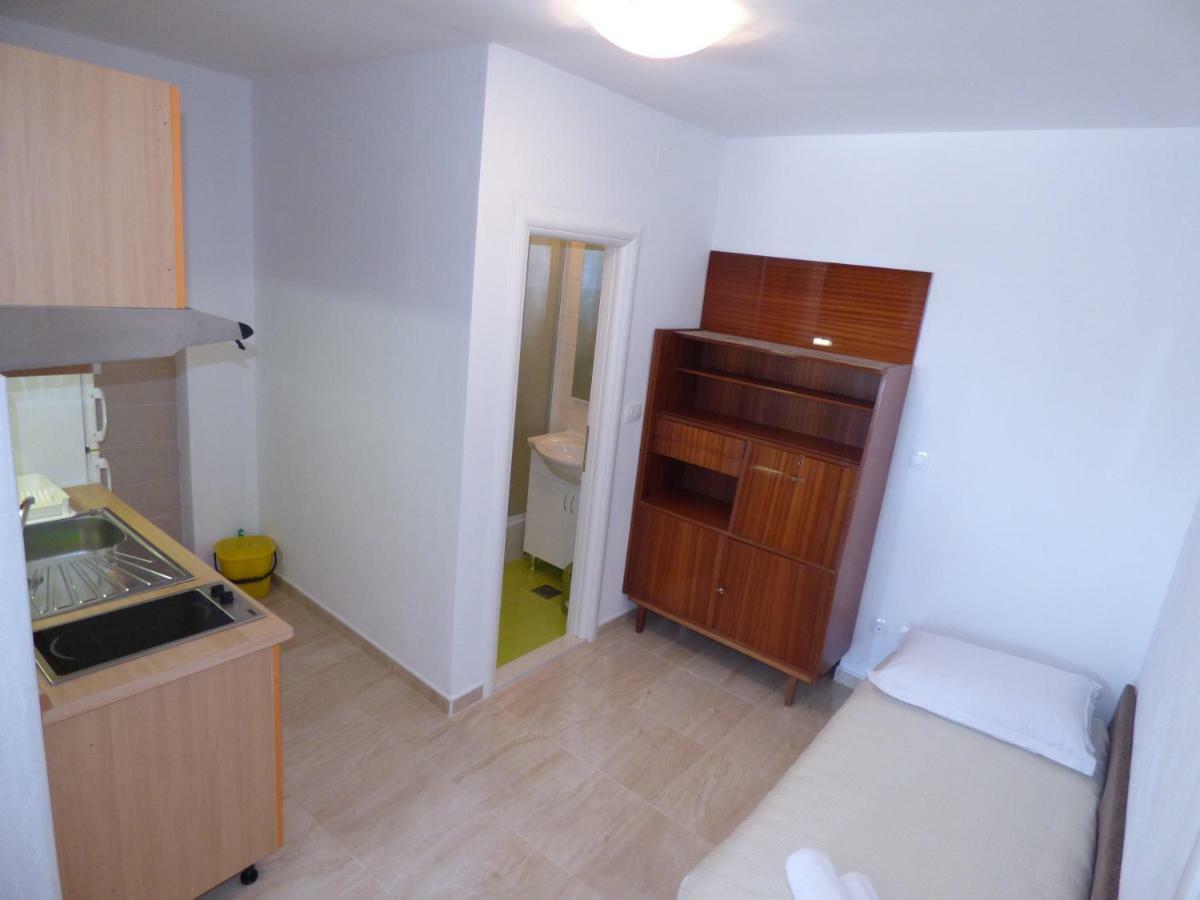 Apartmani Dalija Tučepi Екстериор снимка
