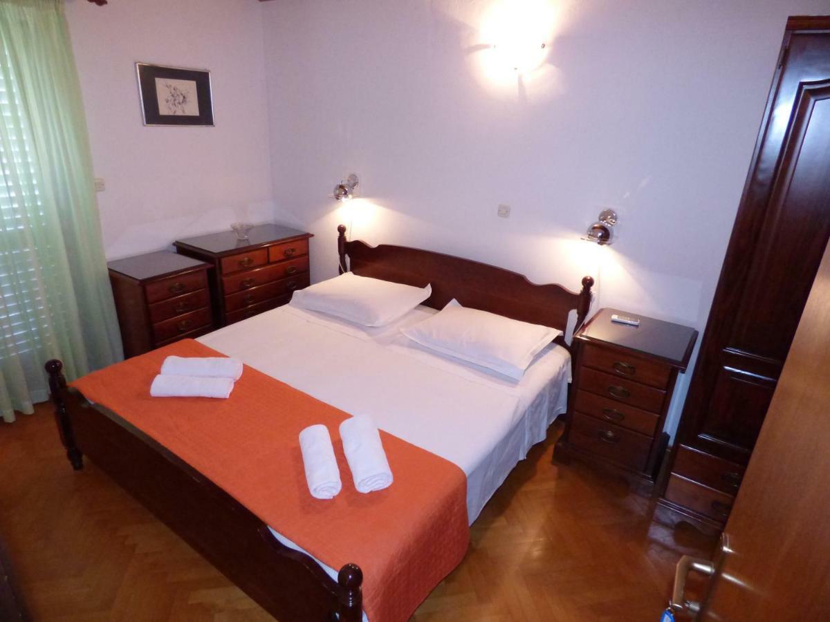 Apartmani Dalija Tučepi Екстериор снимка